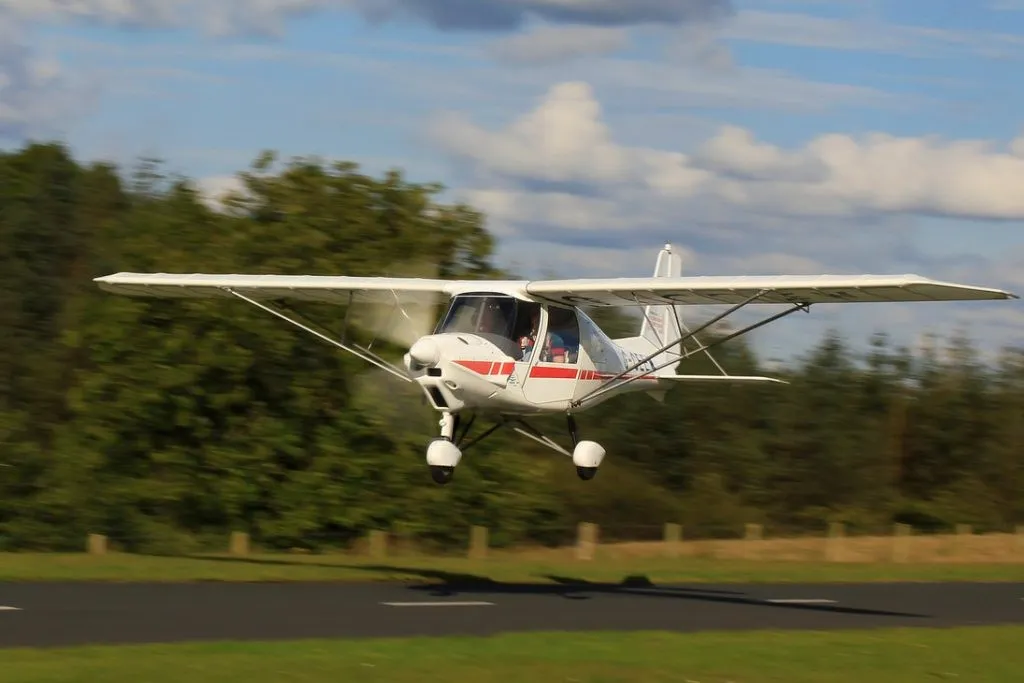 مقایسه هواپیماهای فوق سبک و سبک در خلبان شو