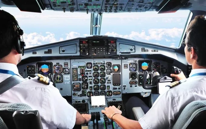 آموزش خلبانی با شبیه ساز پرواز در ایران