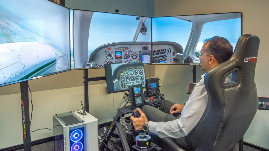 تفاوت شبیه ساز پرواز با سیمیلاتور، 100 درصد تجربه واقعی یا مجازی 1 تفاوت شبیه ساز پرواز با سیمیلاتور هزینه ها