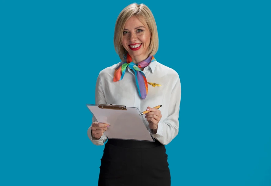 شرایط استخدام مهماندار هواپیما؛ راهنمای کامل ورود به دنیای مهمانداری 2 شرایط عمومی استخدام مهماندار هواپیما